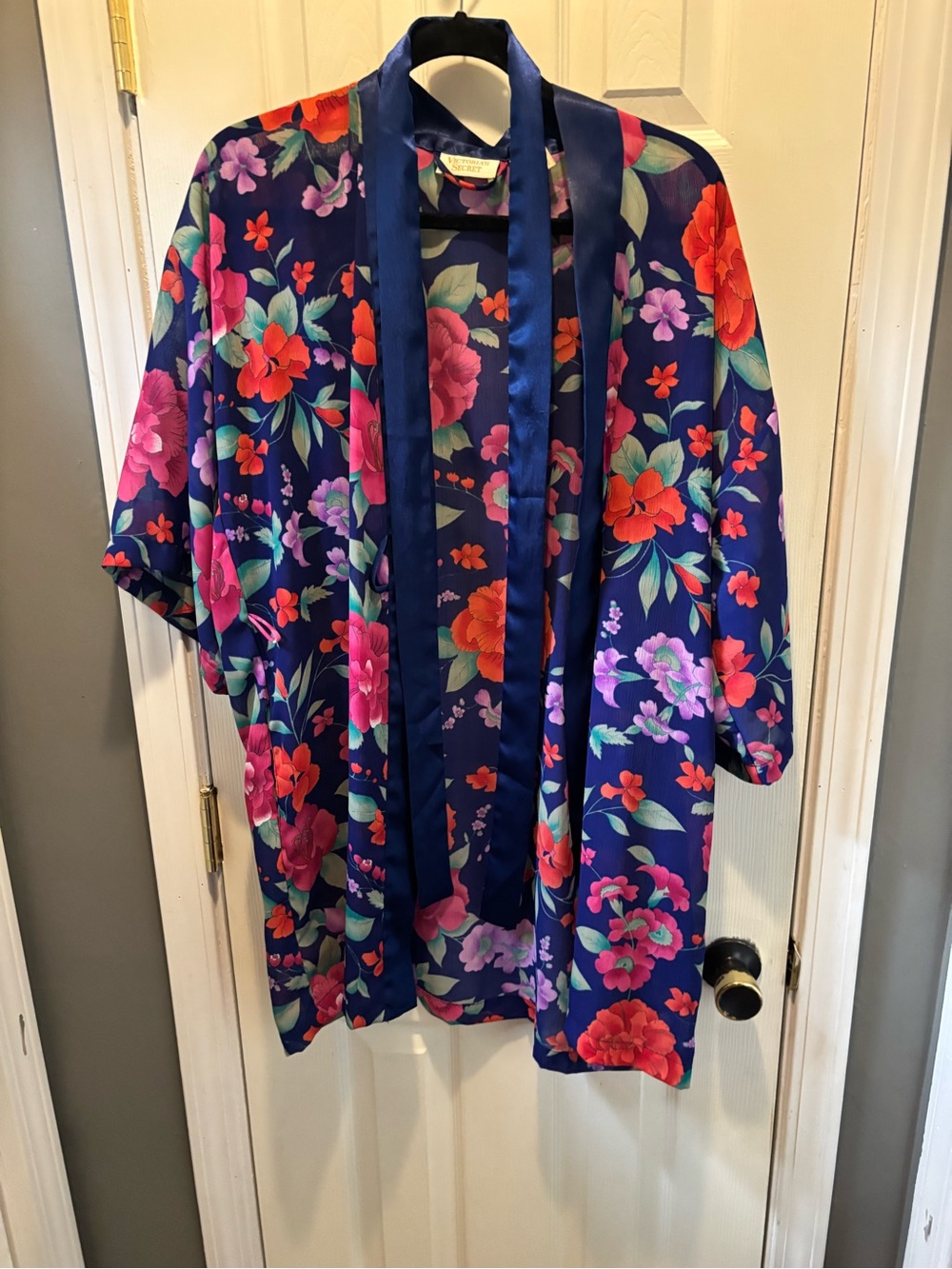 Vintage Victoria's Secret Navy Floral Satin Kimono Jacket - gold label